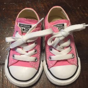 Toddler Converse size 4